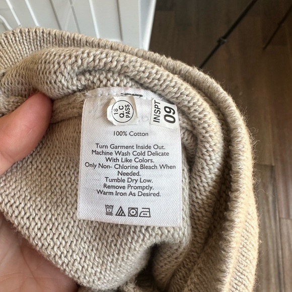 Eddie Bauer- Men’s 100% Cotton sweater - Picture 4 of 4